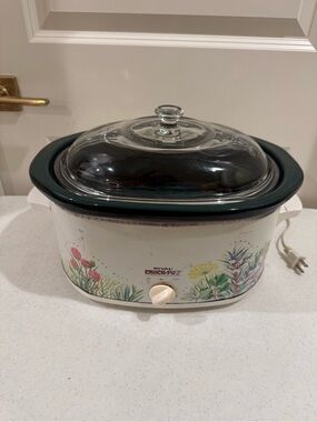 Rival Crock-Pot Floral Large Slow Cooker  ~ Great for making Soups and Chili